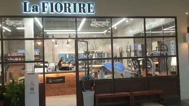 La FIORIRE Korean Hair Salon The Waterfront branch "라피오리레 헤어살롱 워터프론트몰 지점" 2