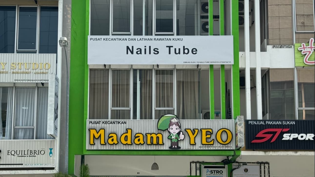 Nails Tube 1