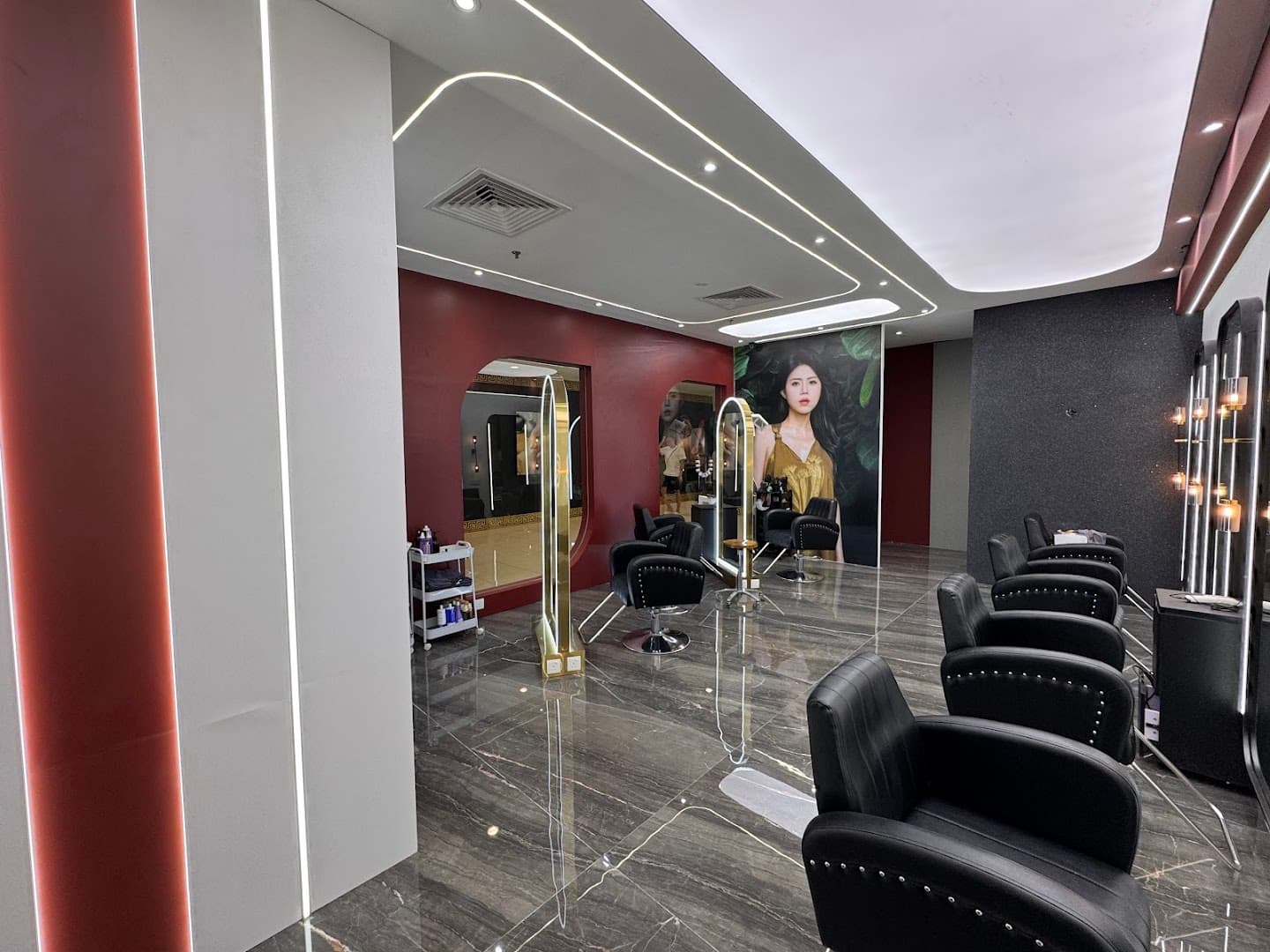 Alano Hair Studio Paradigm Mall JB 3