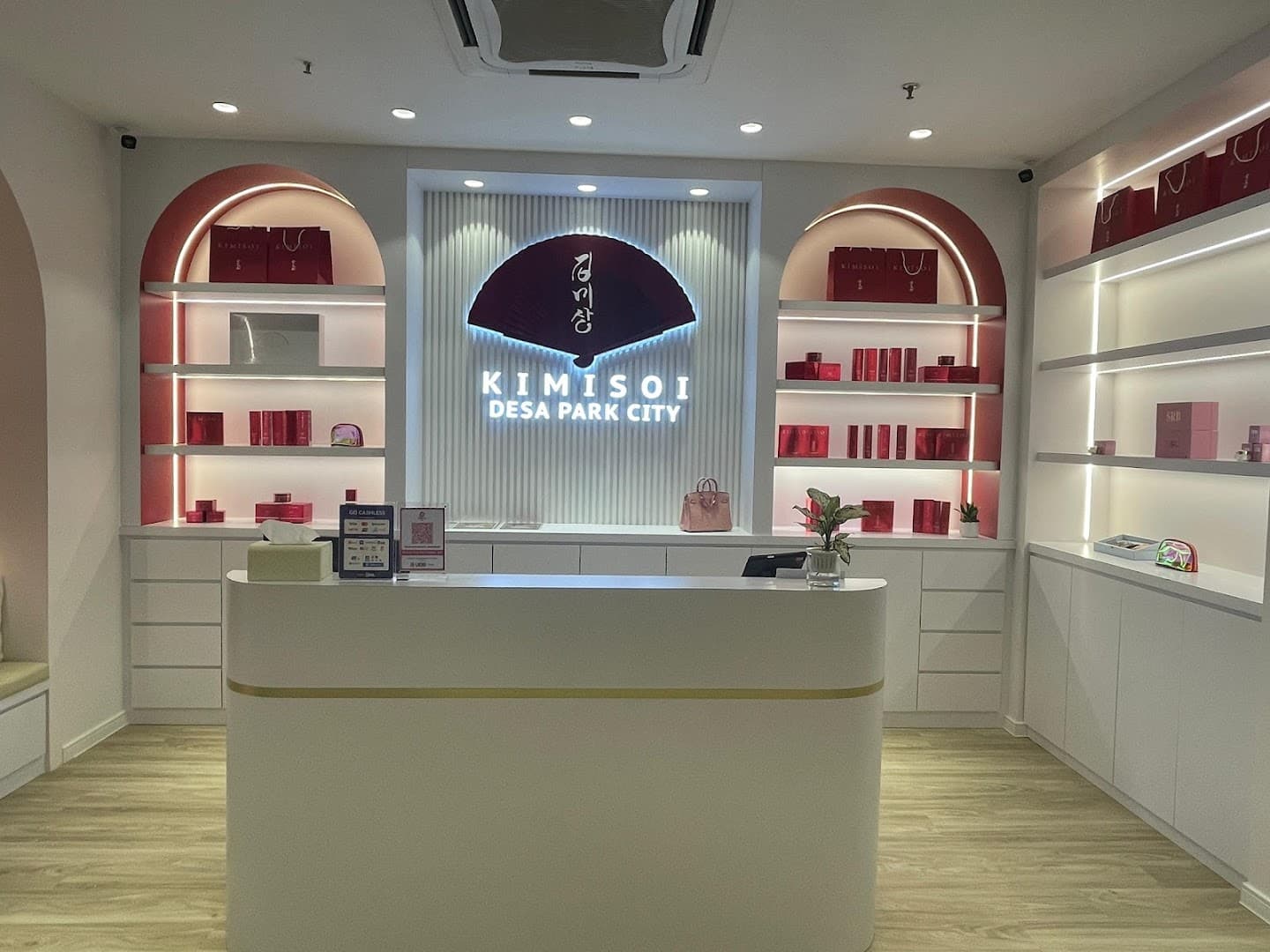 KIMISOI 养肤体验馆 - DESA PARKCITY 1