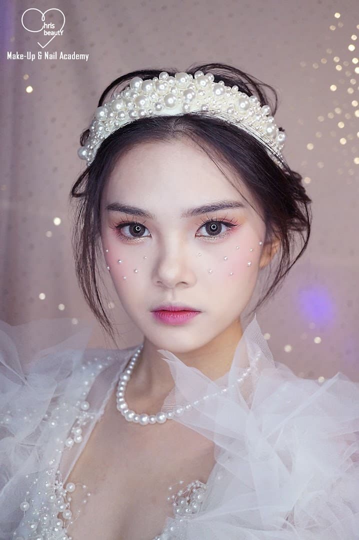 Chris Beauty Makeup & Nails 新山美甲化妆 1