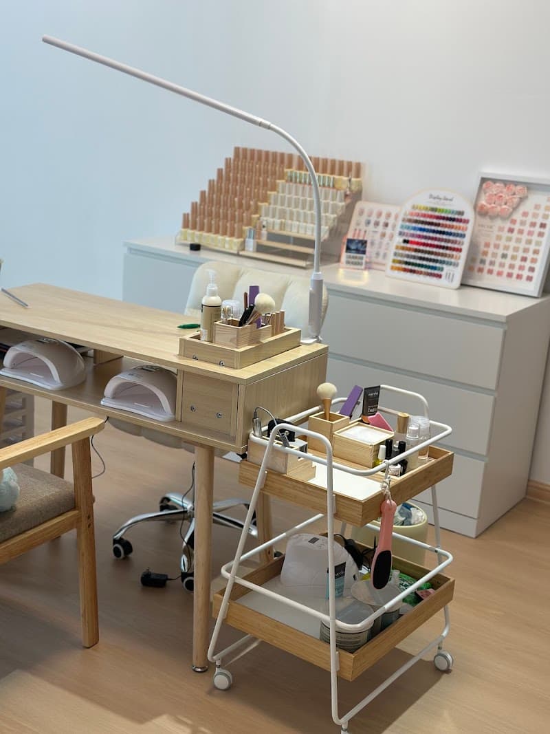 T&T Nail World 5