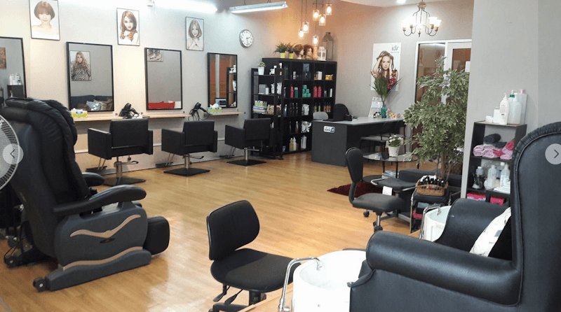 Qsheka salon TTDI For Women Only 2